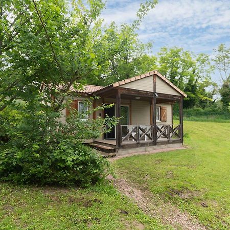 Camping Le Mont Libre - Cottage & Espace Nature - Gannat Dış mekan fotoğraf