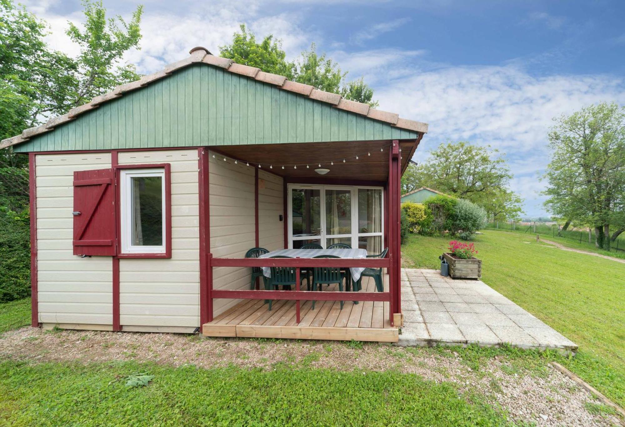 Camping Le Mont Libre - Cottage & Espace Nature - Gannat Dış mekan fotoğraf