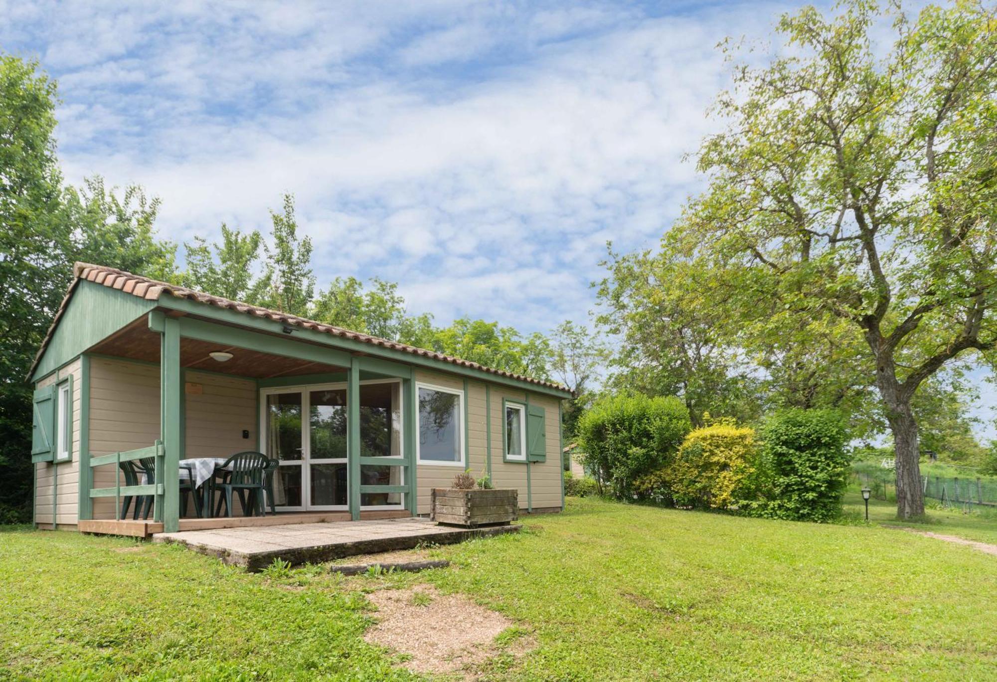 Camping Le Mont Libre - Cottage & Espace Nature - Gannat Dış mekan fotoğraf