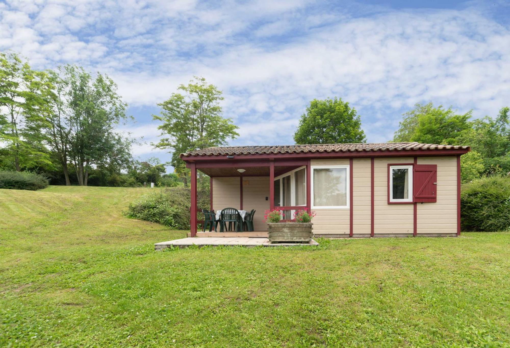 Camping Le Mont Libre - Cottage & Espace Nature - Gannat Dış mekan fotoğraf