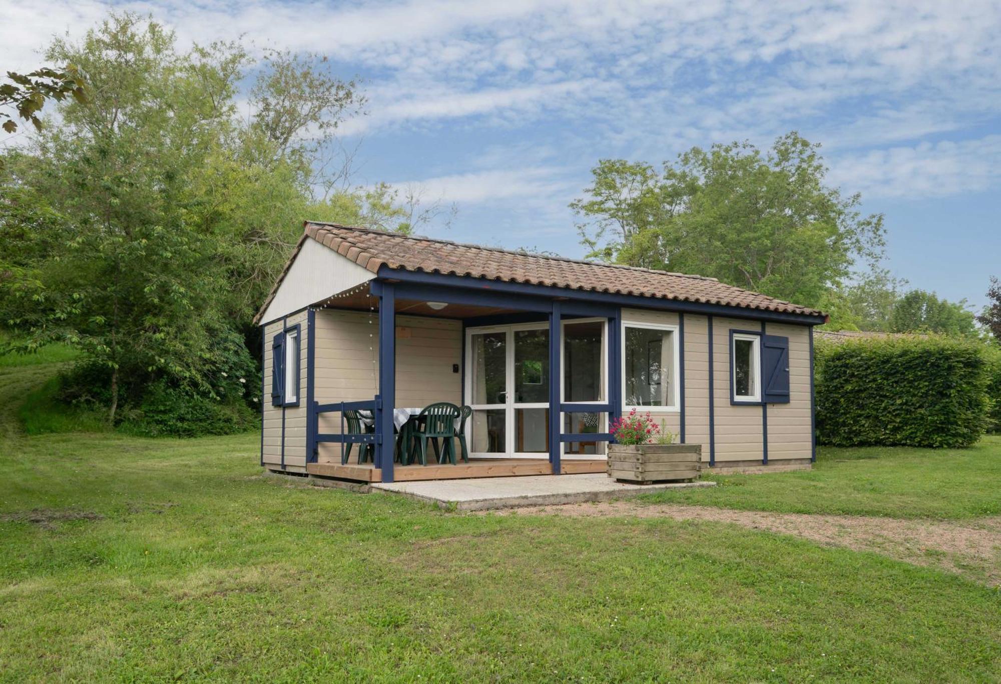 Camping Le Mont Libre - Cottage & Espace Nature - Gannat Dış mekan fotoğraf